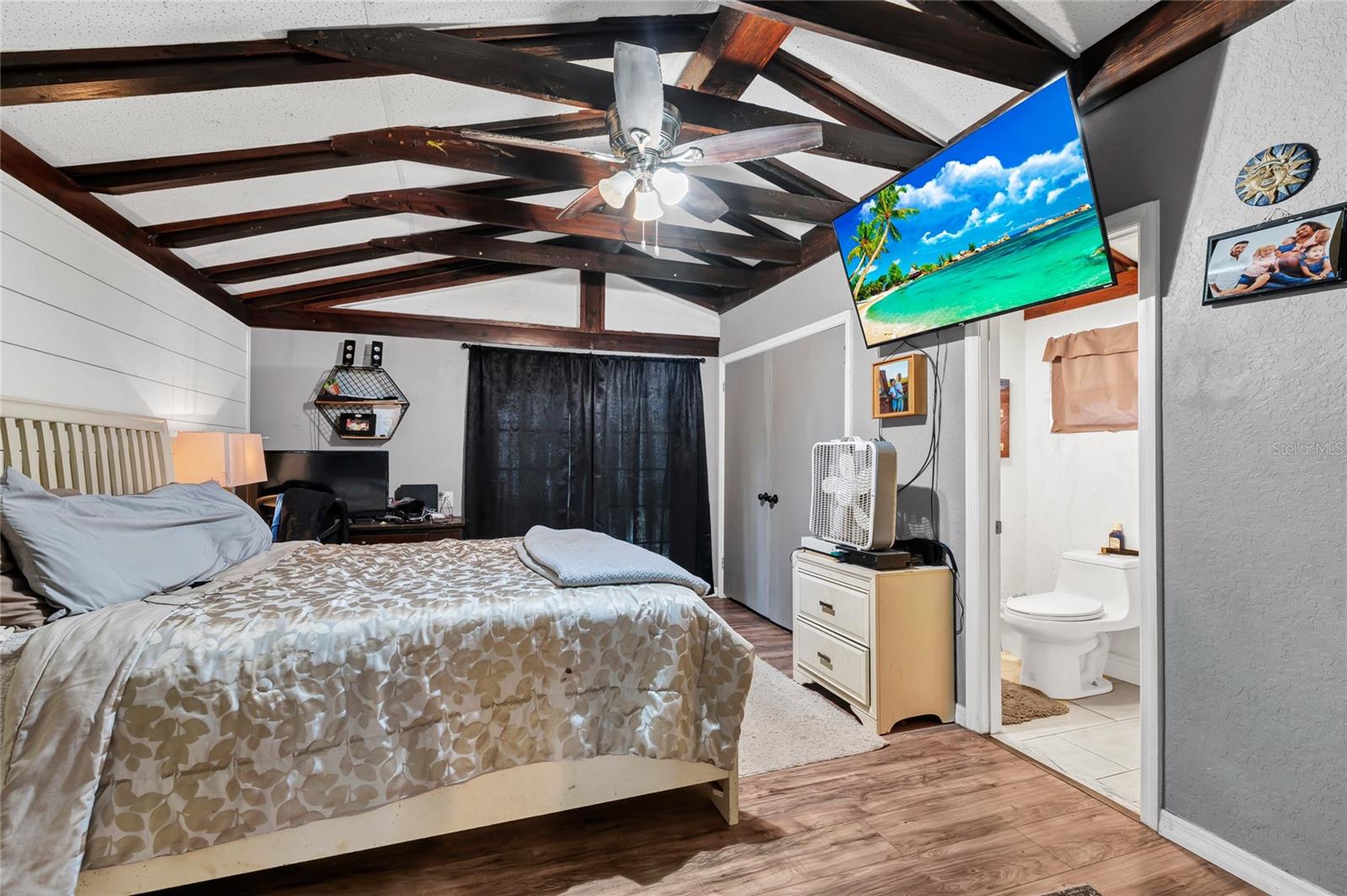 Image 16 of 39 For 308 Palm Avenue