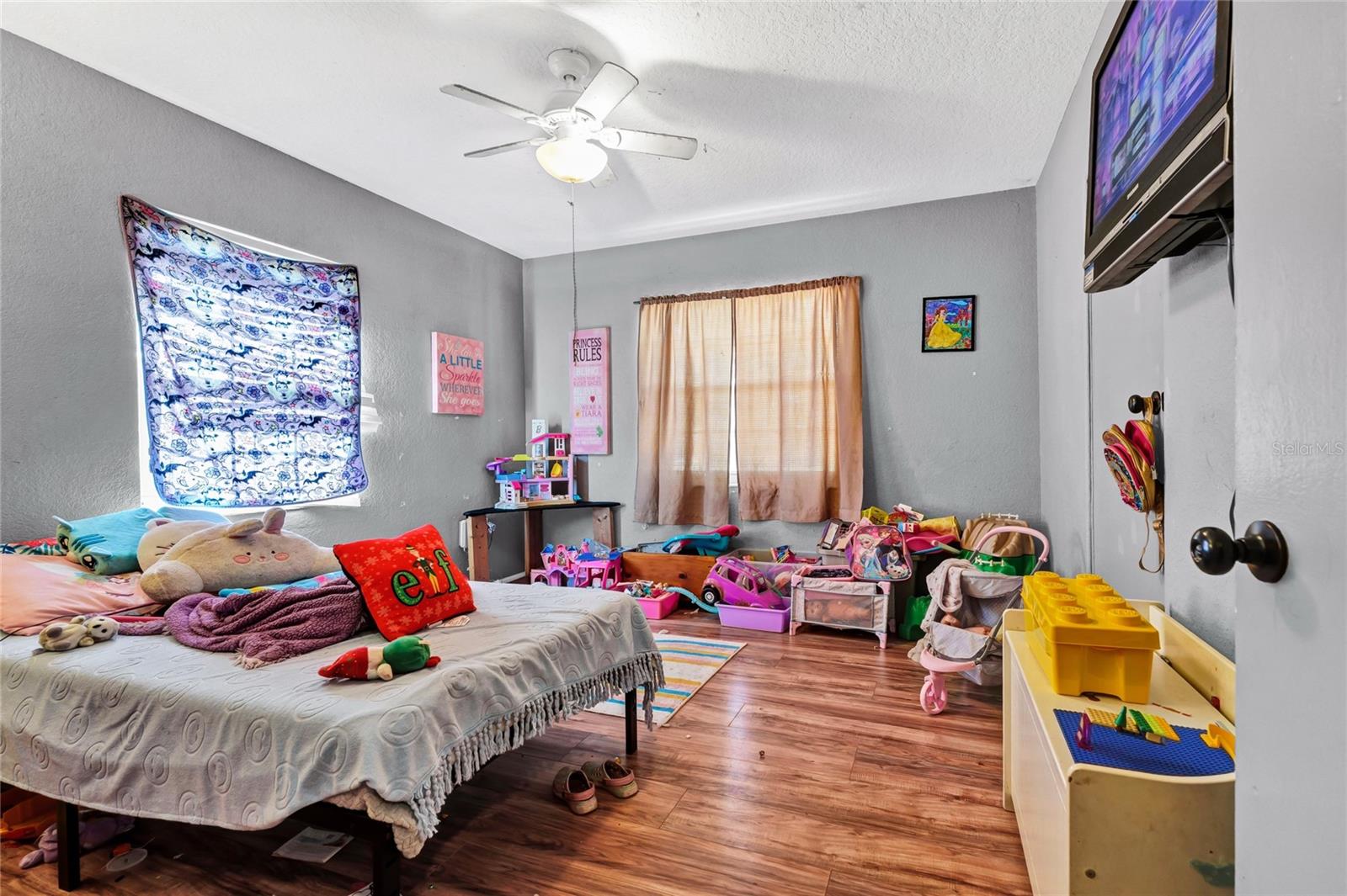 Image 17 of 39 For 308 Palm Avenue