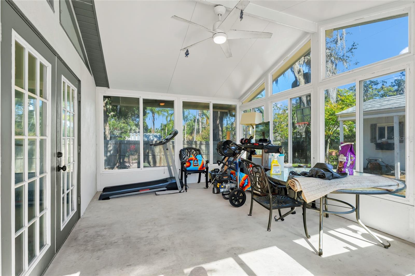 Image 5 of 39 For 308 Palm Avenue