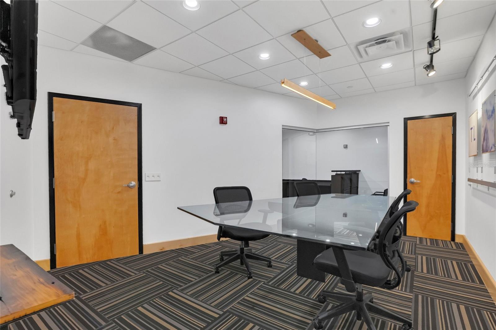 Image 12 of 31 For 121 Orange Avenue 820