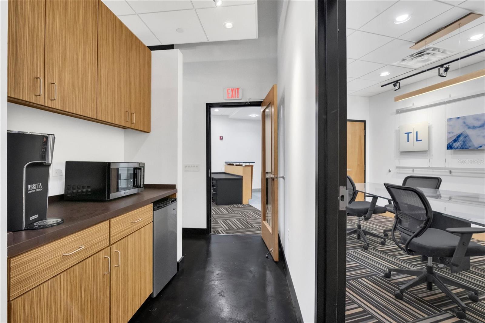 Image 13 of 31 For 121 Orange Avenue 820