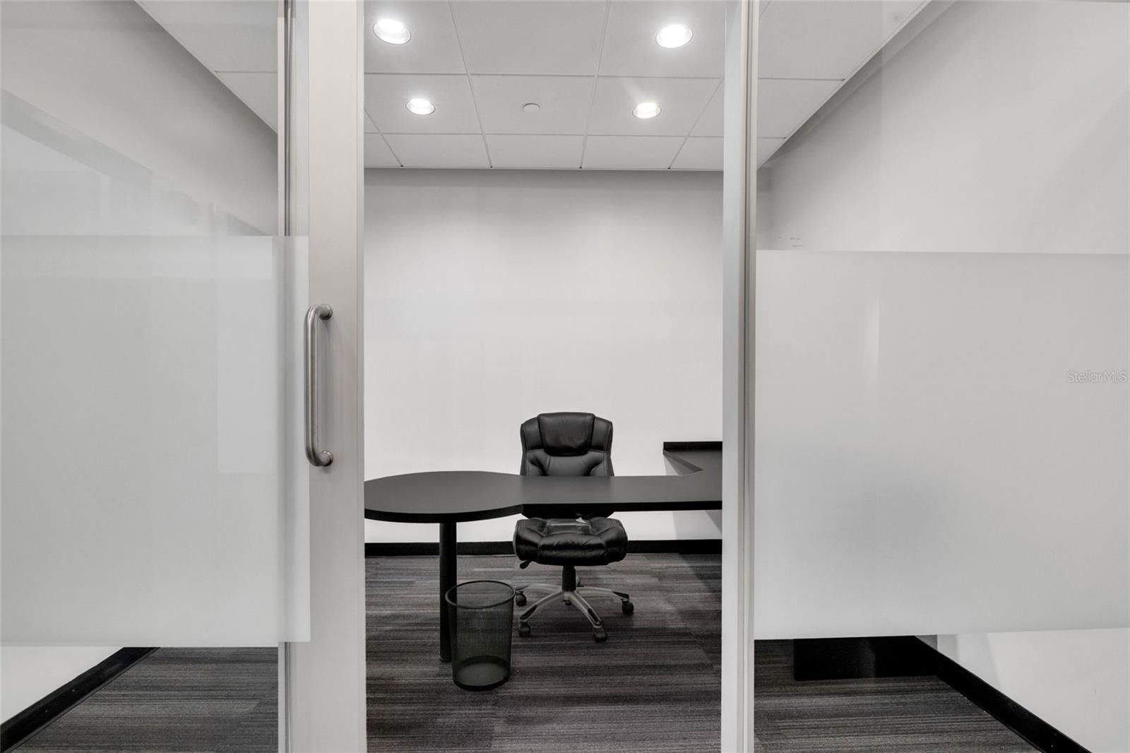 Image 14 of 31 For 121 Orange Avenue 820