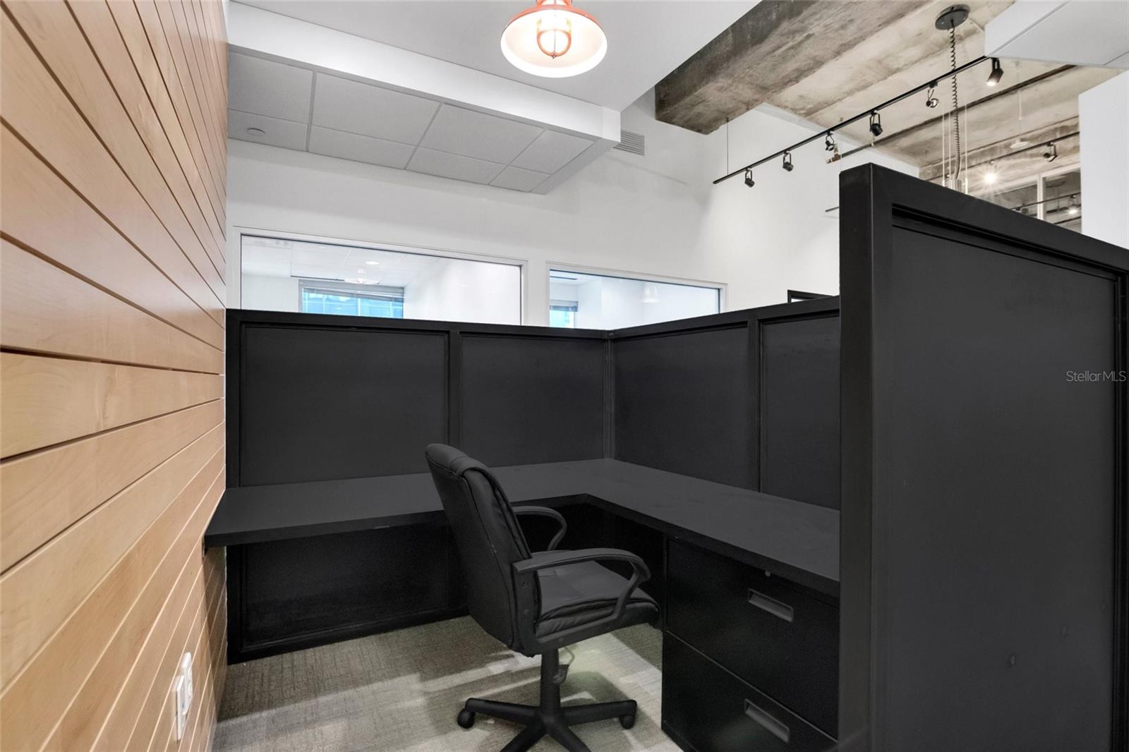 Image 16 of 31 For 121 Orange Avenue 820