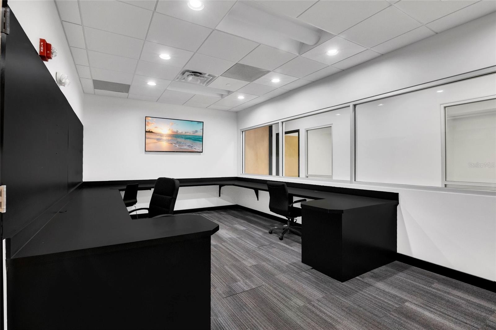 Image 21 of 31 For 121 Orange Avenue 820