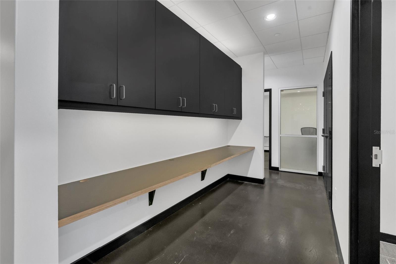 Image 27 of 31 For 121 Orange Avenue 820