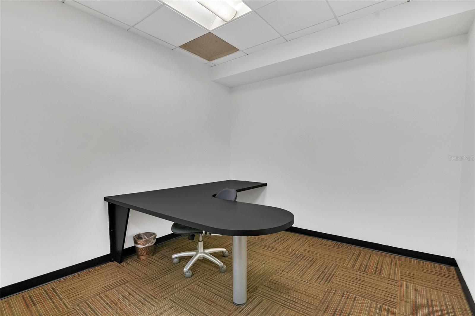 Image 29 of 31 For 121 Orange Avenue 820