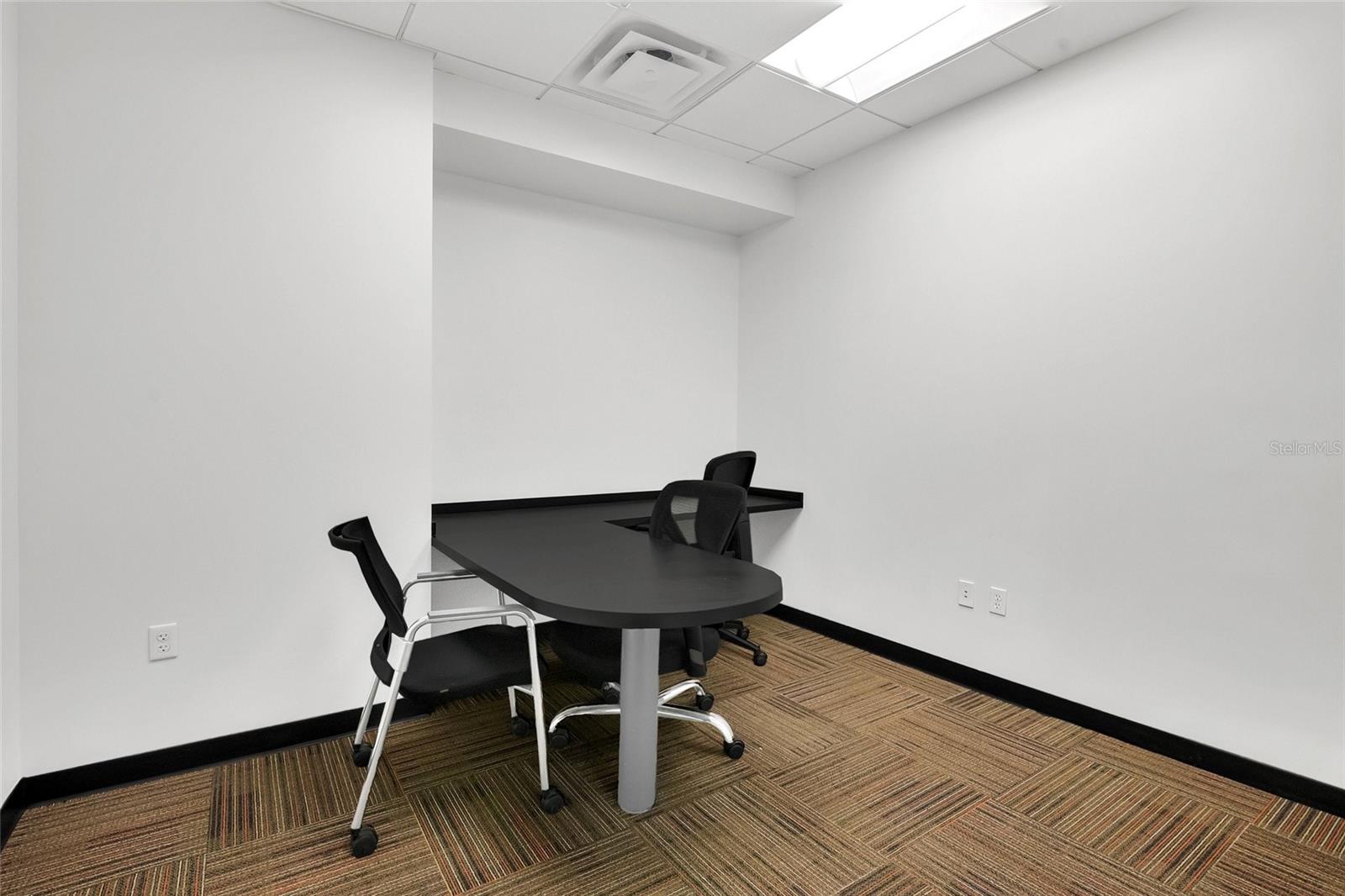 Image 30 of 31 For 121 Orange Avenue 820