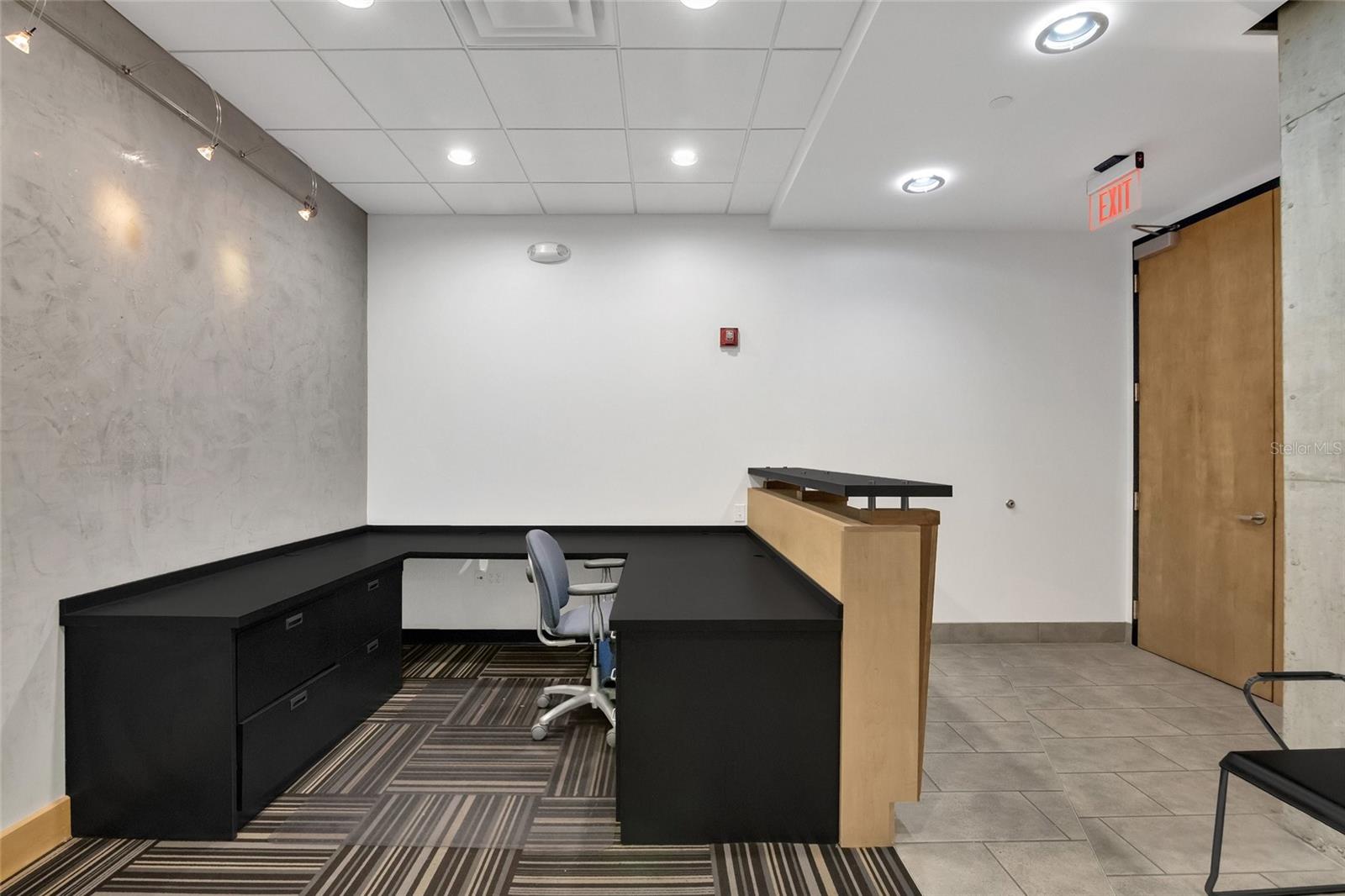 Image 9 of 31 For 121 Orange Avenue 820