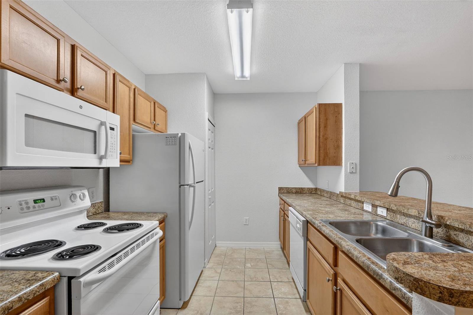 Image 10 of 48 For 5550 Michigan Street 1104