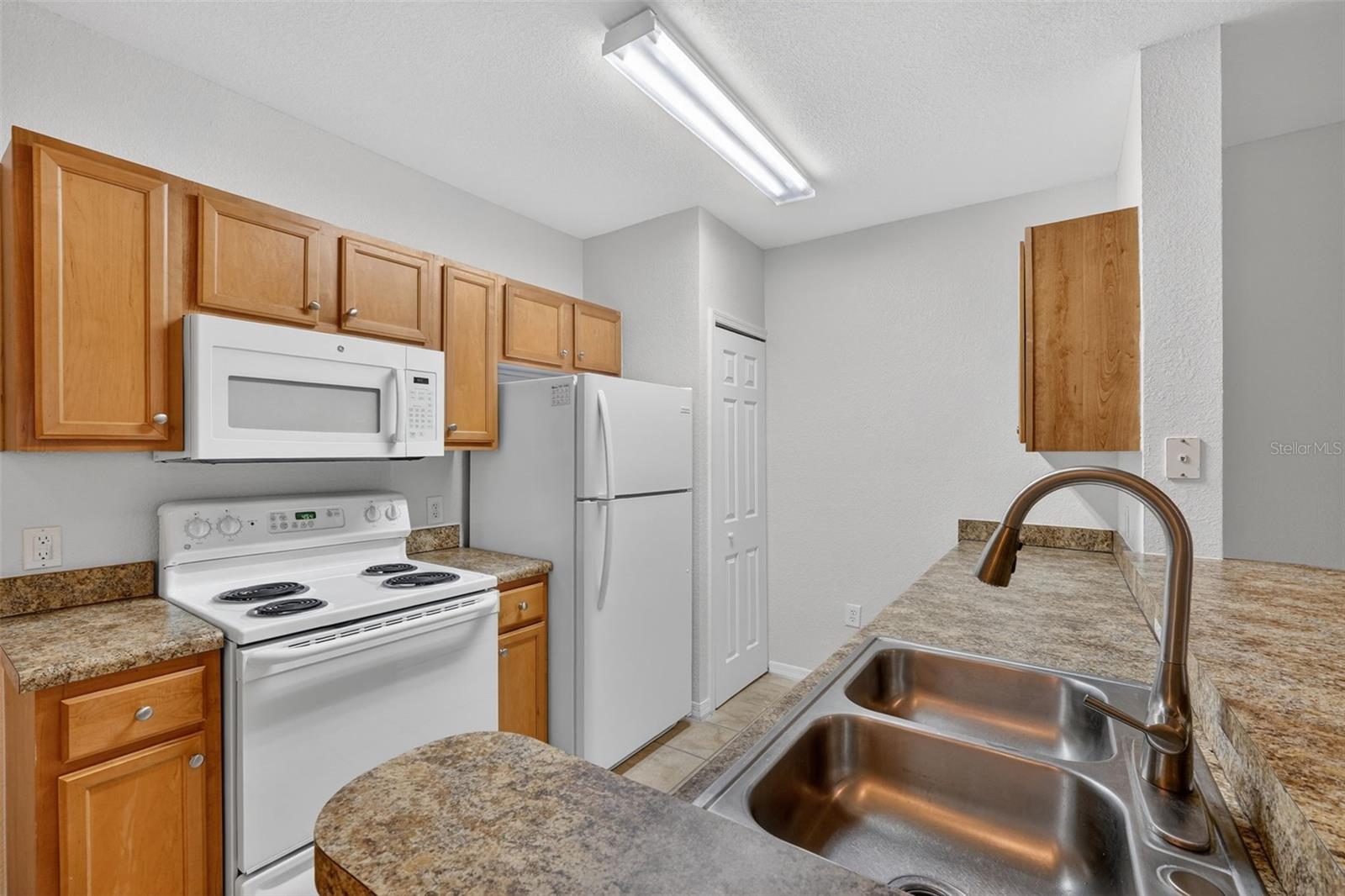 Image 13 of 48 For 5550 Michigan Street 1104