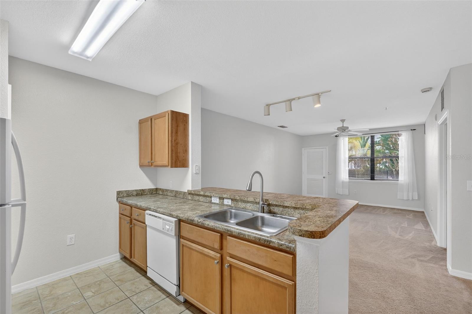 Image 14 of 48 For 5550 Michigan Street 1104