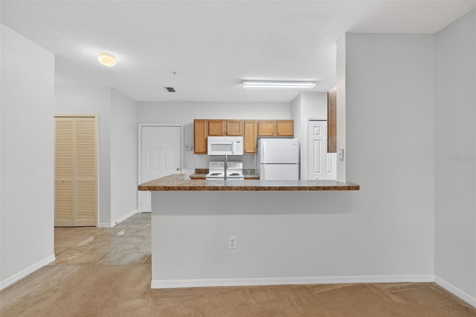 Image 15 of 48 For 5550 Michigan Street 1104