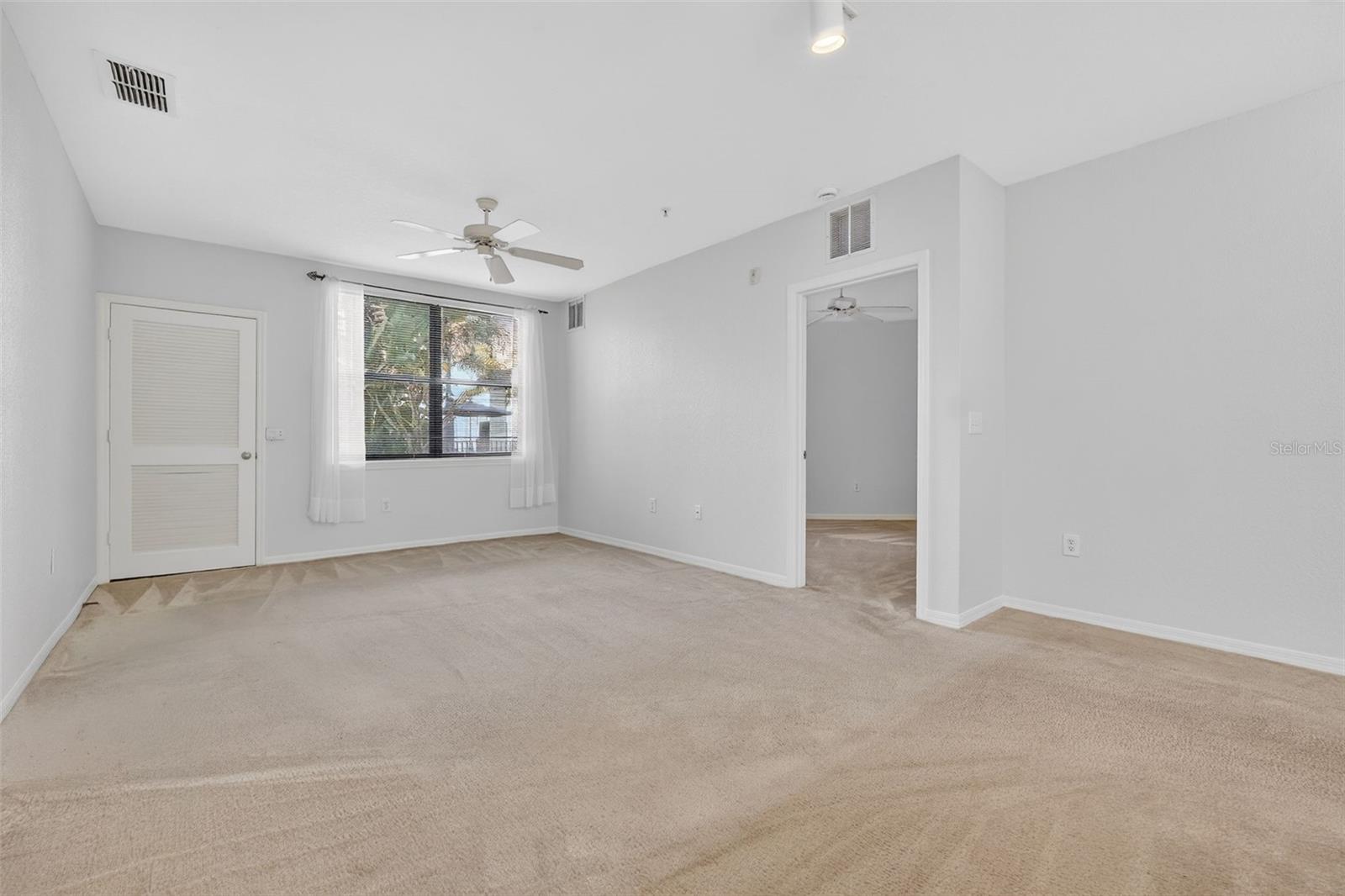 Image 18 of 48 For 5550 Michigan Street 1104