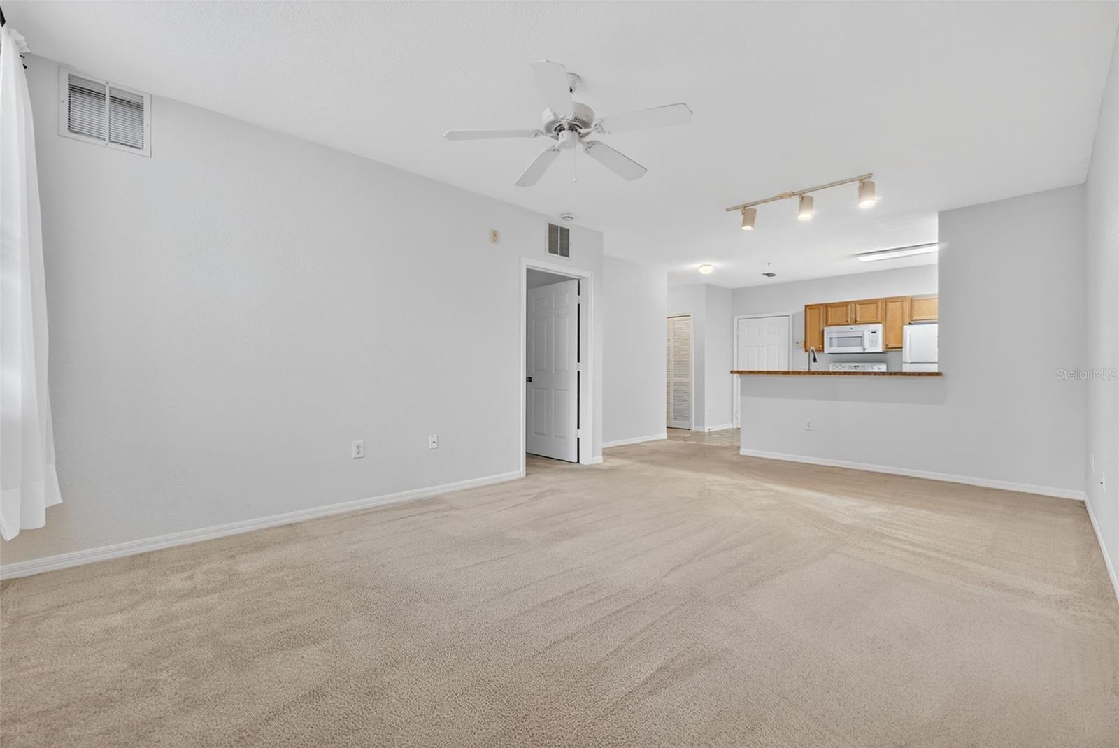 Image 24 of 48 For 5550 Michigan Street 1104