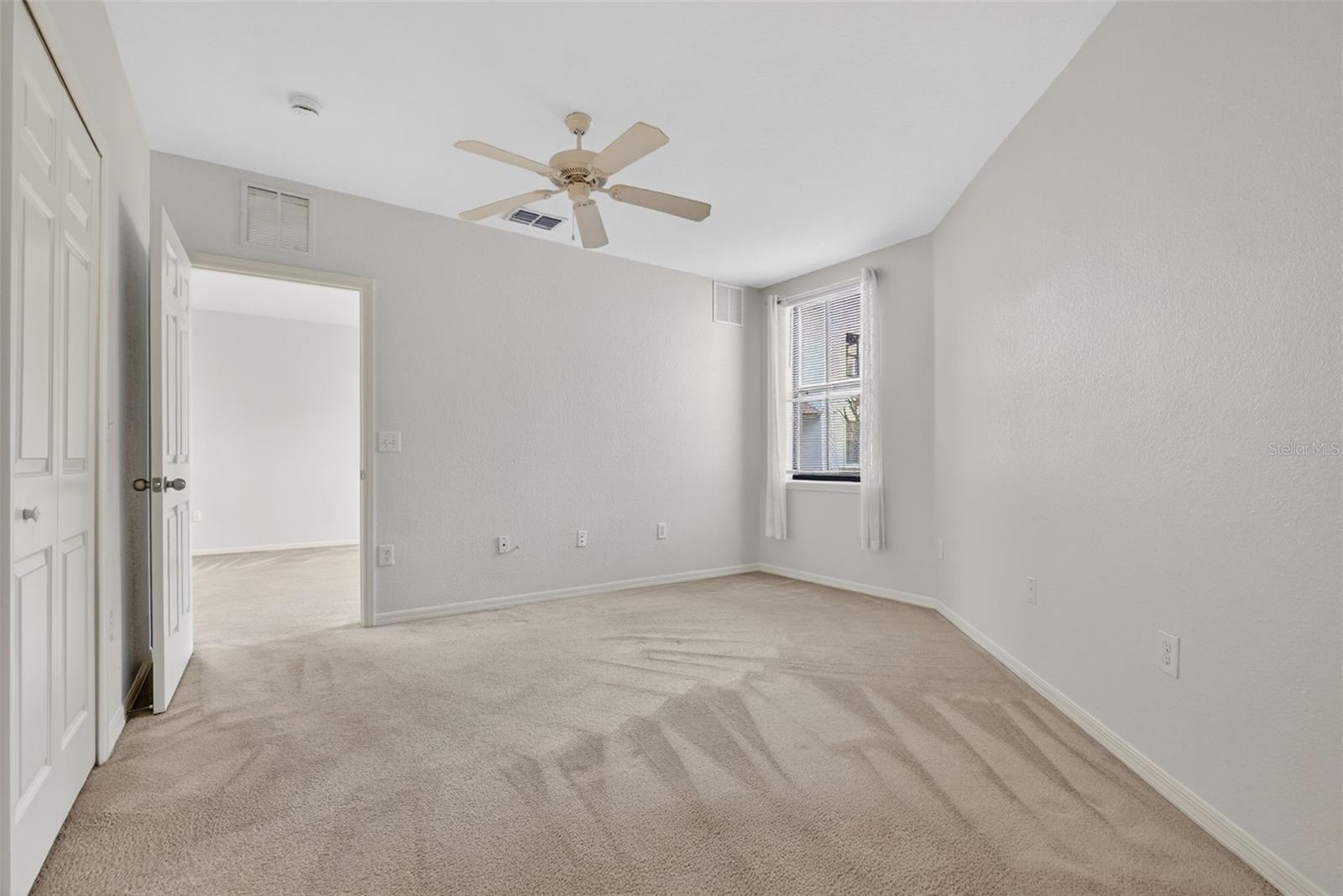 Image 27 of 48 For 5550 Michigan Street 1104