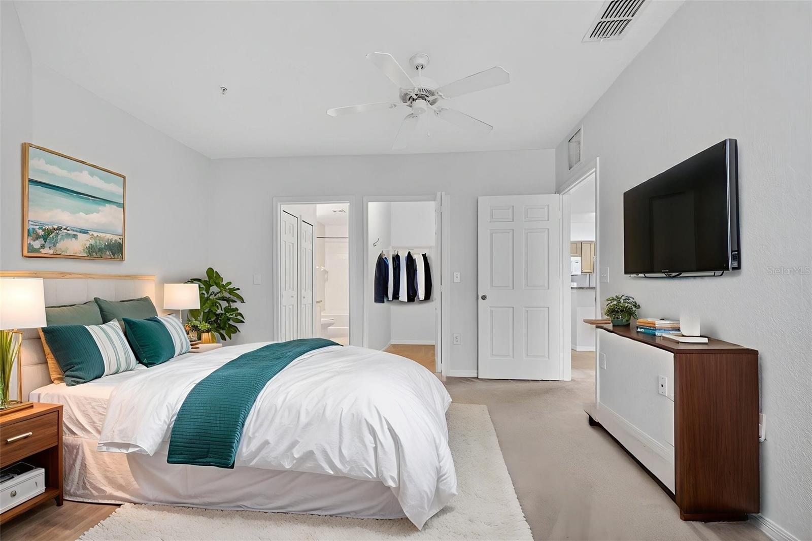 Image 32 of 48 For 5550 Michigan Street 1104