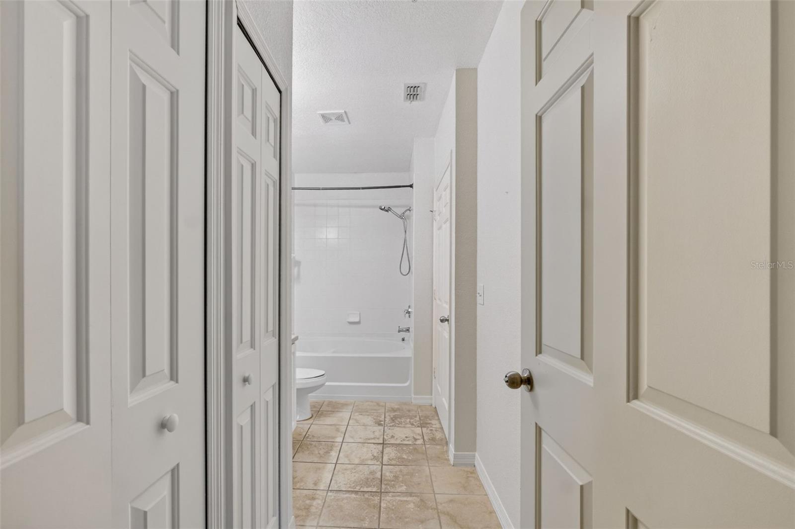 Image 35 of 48 For 5550 Michigan Street 1104