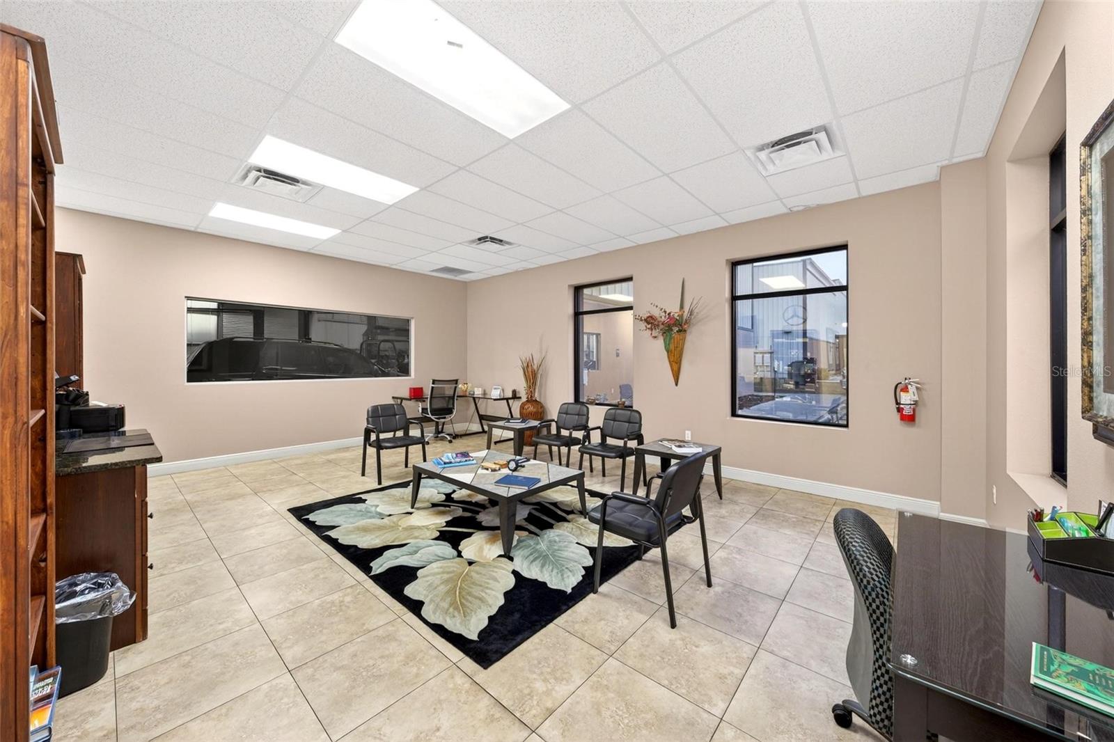 Listing photo id 8 for 551 Econ Circle