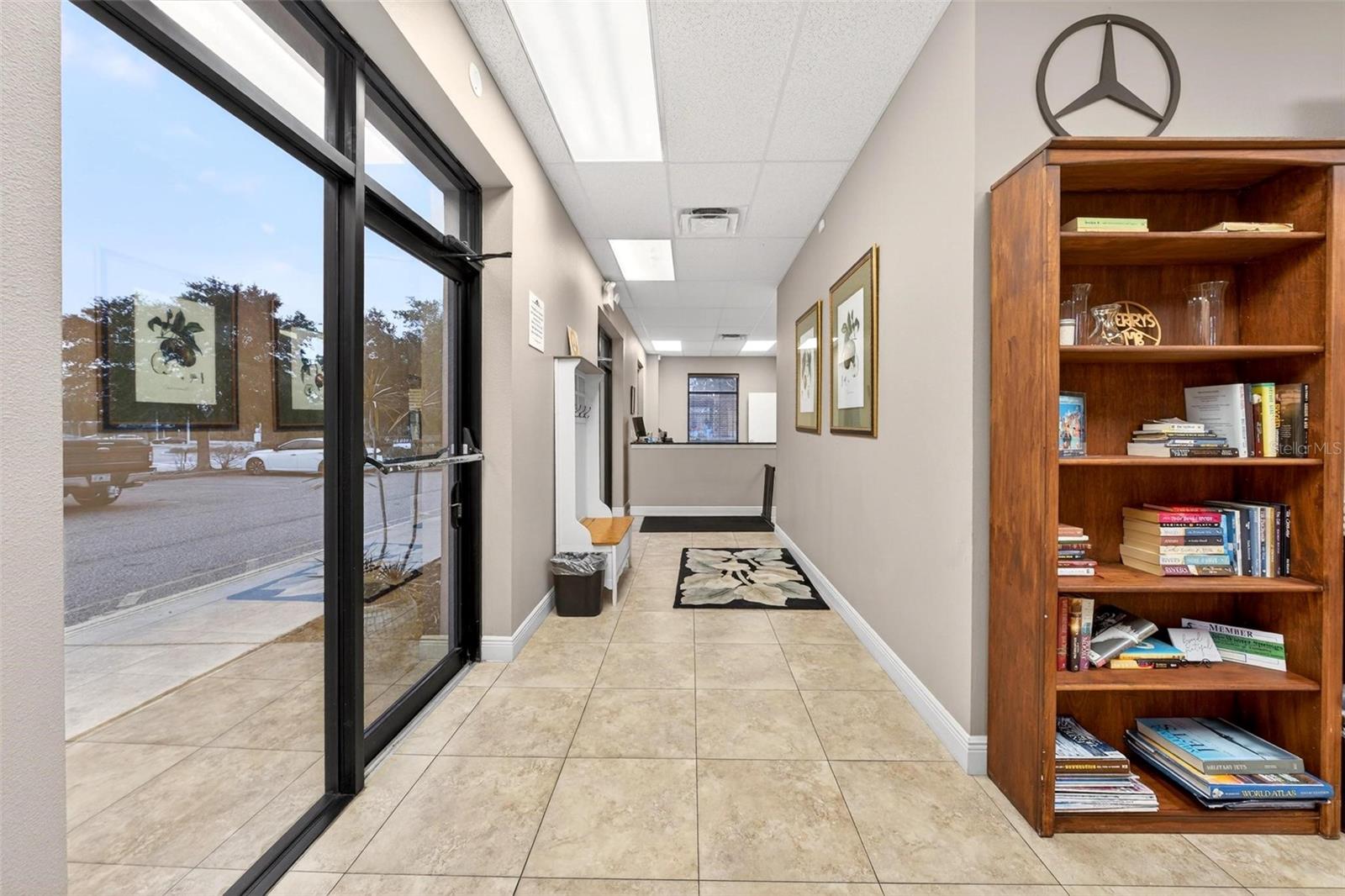 Listing photo id 13 for 551 Econ Circle