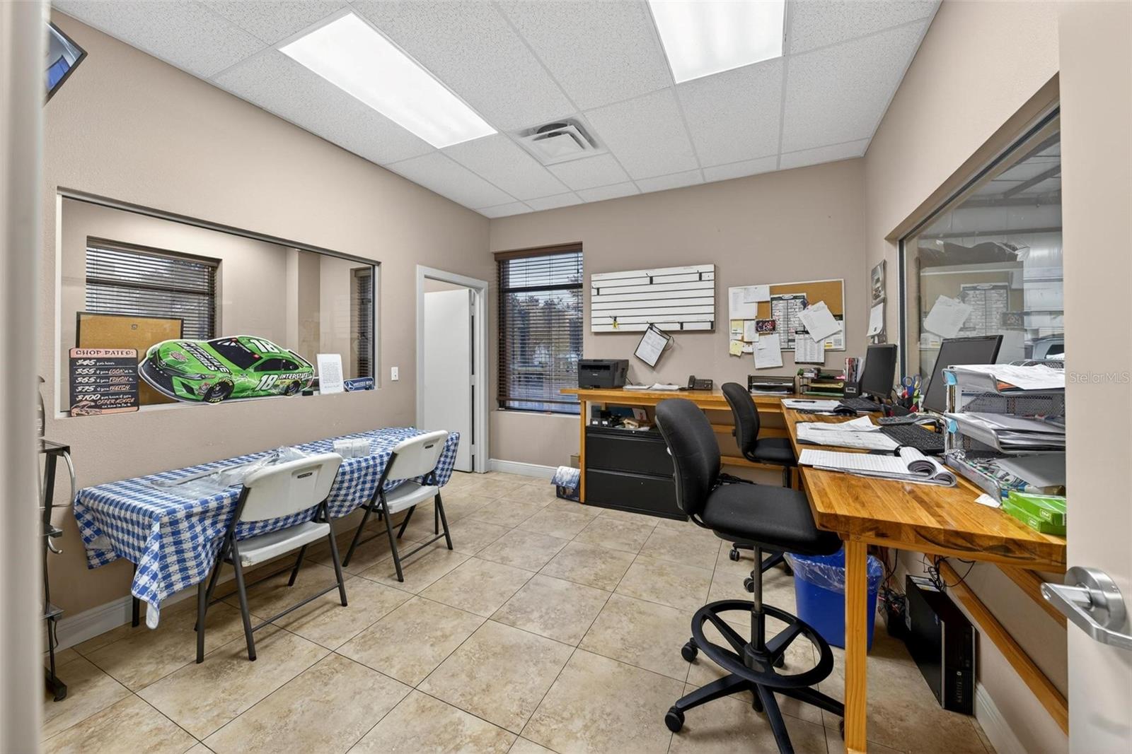 Listing photo id 15 for 551 Econ Circle