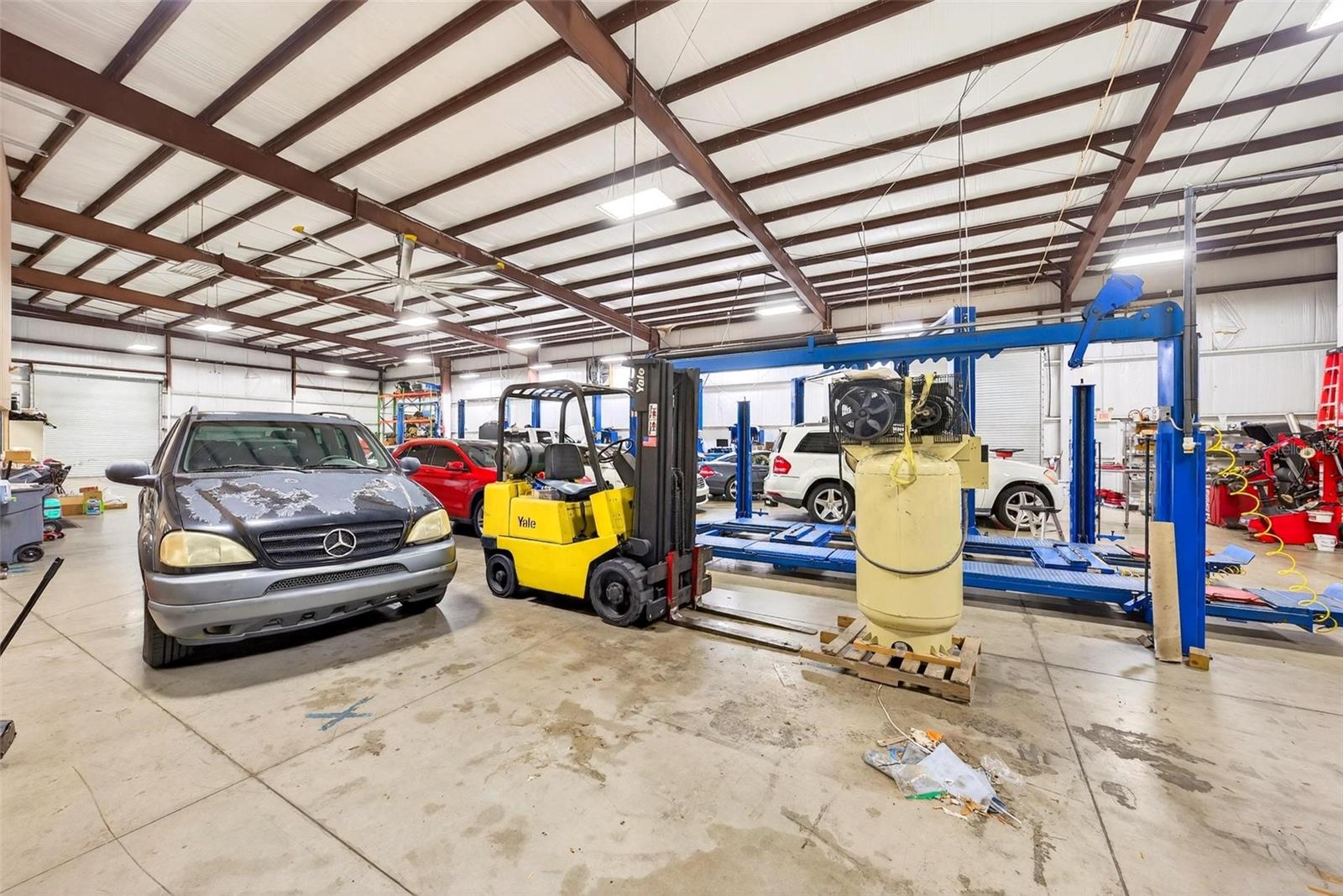 Listing photo id 19 for 551 Econ Circle