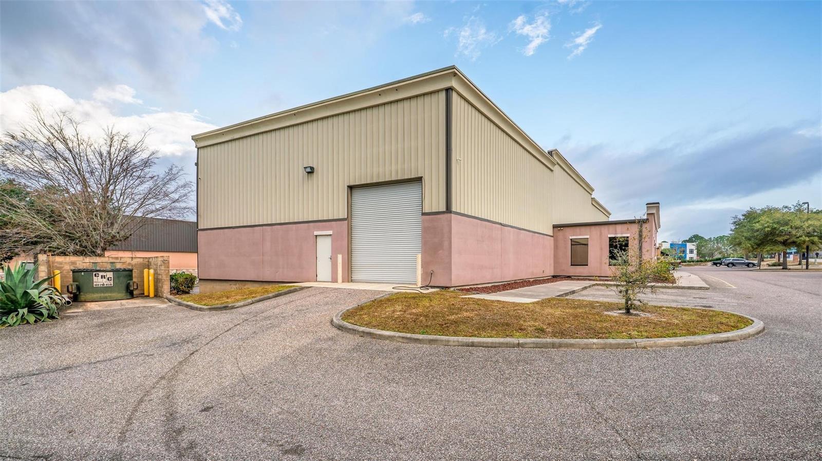 Listing photo id 25 for 551 Econ Circle