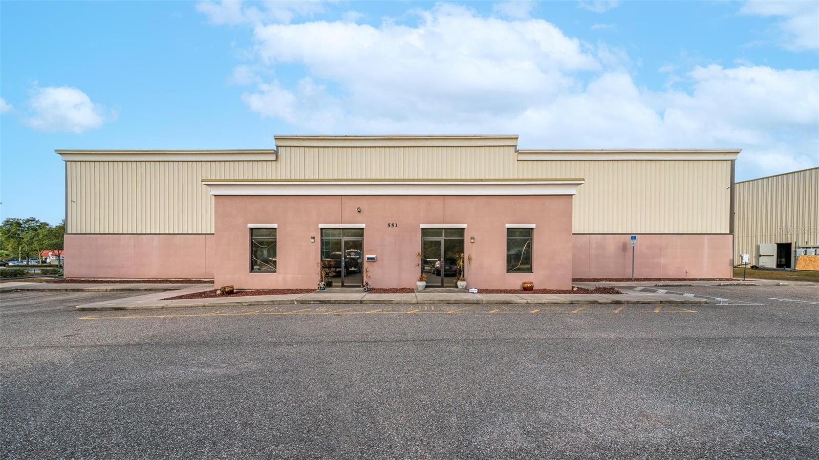 Listing photo id 1 for 551 Econ Circle