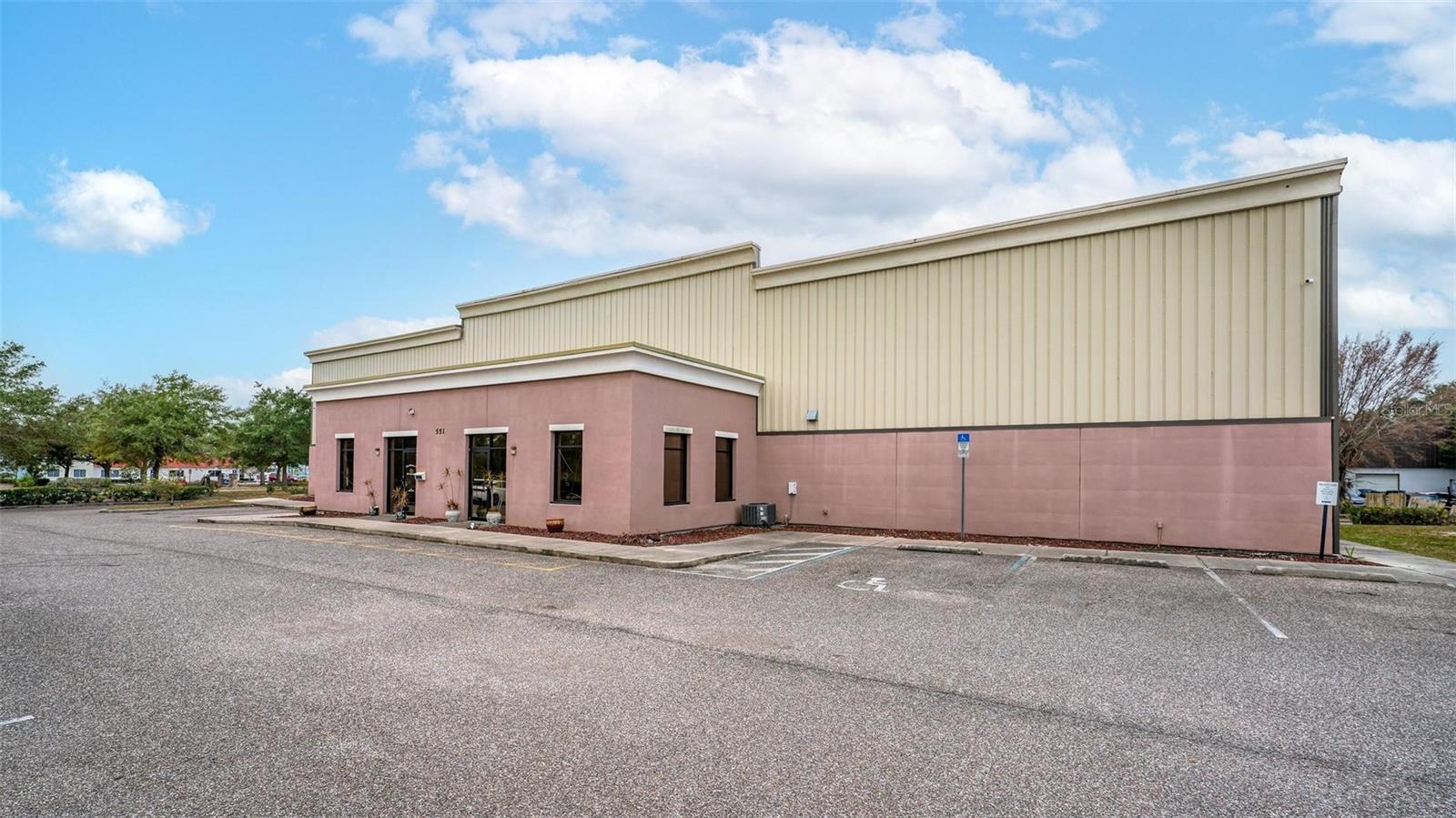 Listing photo id 30 for 551 Econ Circle