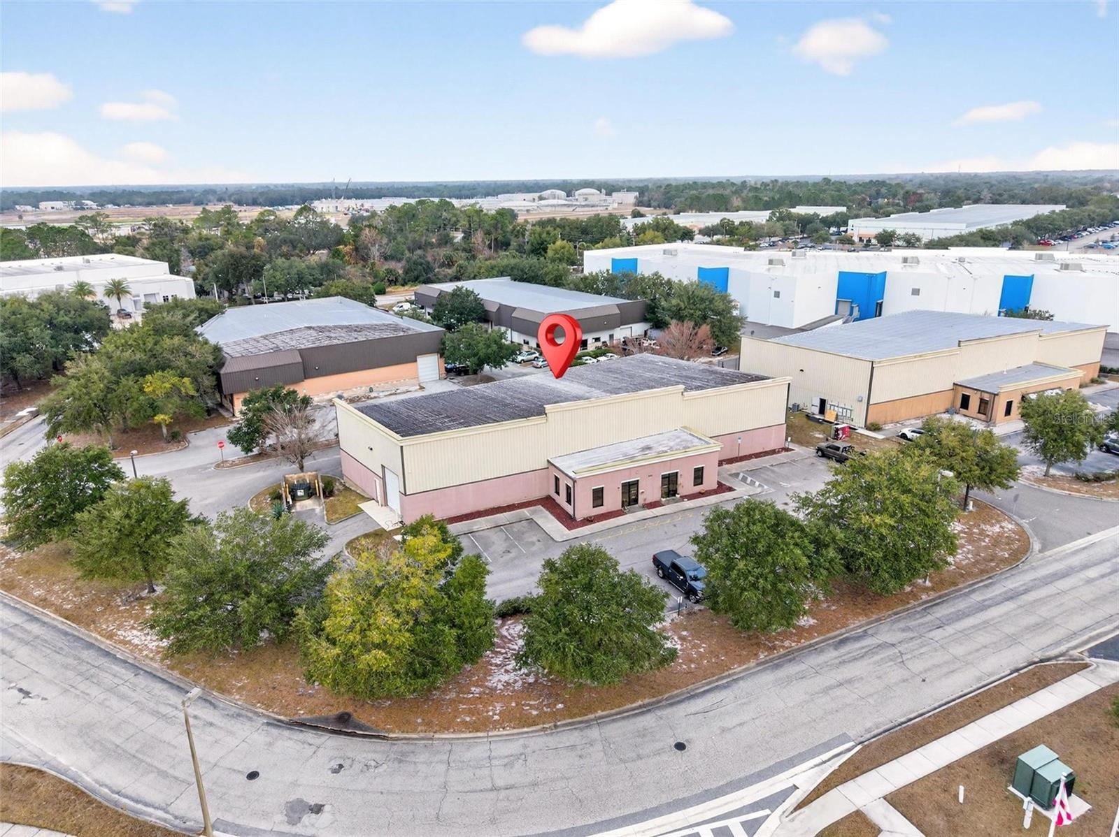 Listing photo id 34 for 551 Econ Circle