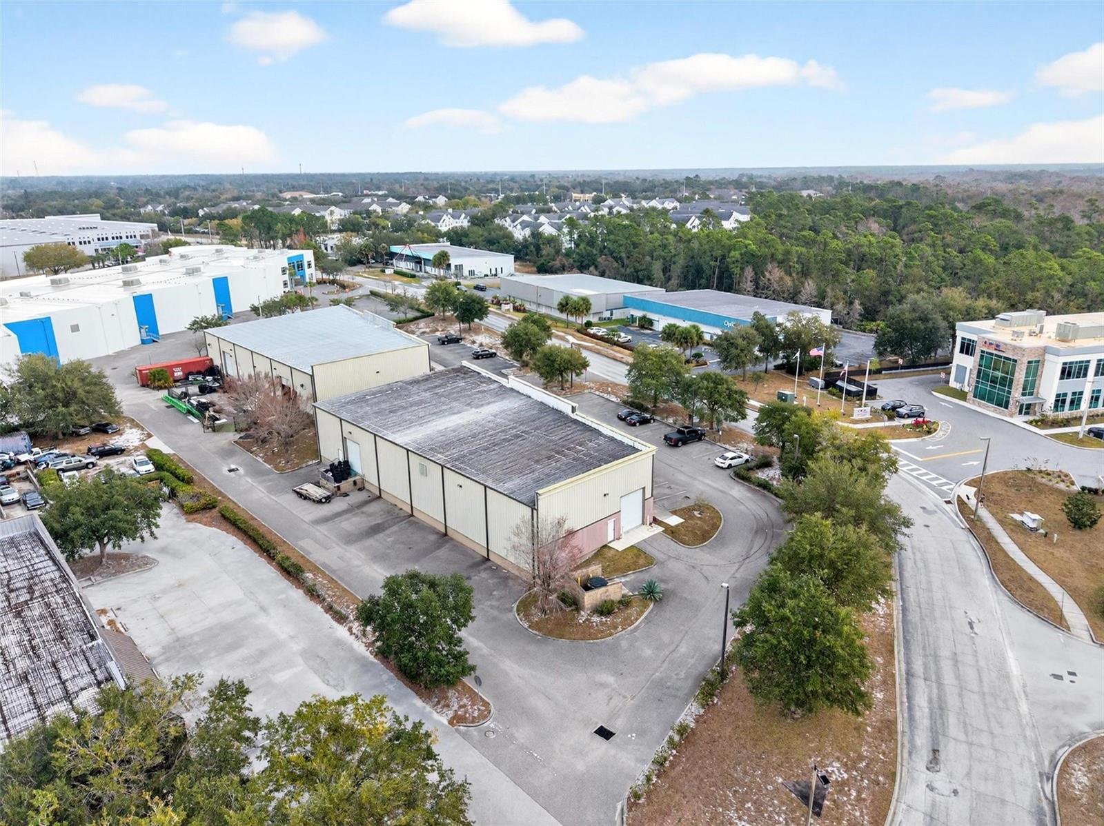 Listing photo id 36 for 551 Econ Circle