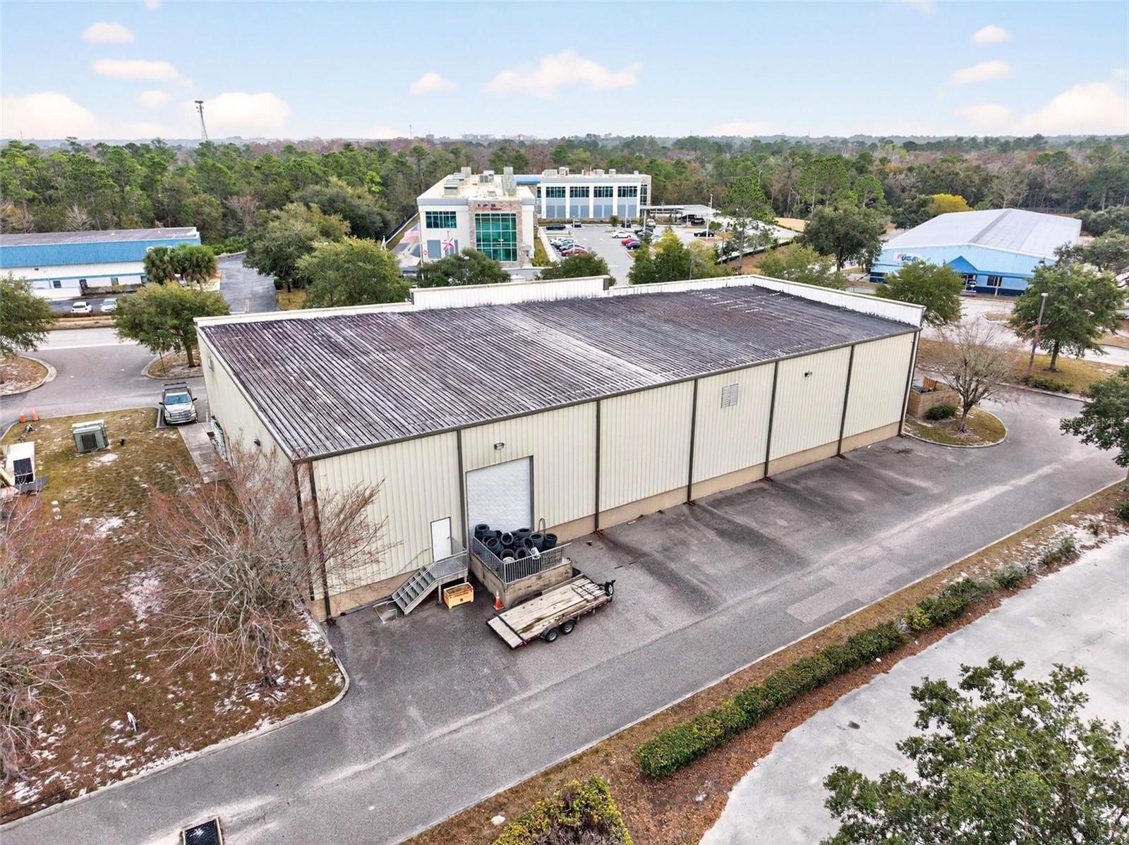 Listing photo id 39 for 551 Econ Circle