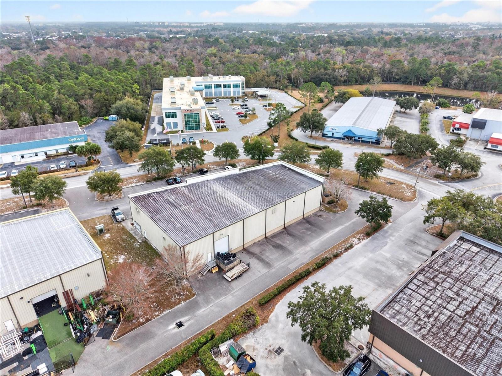 Listing photo id 40 for 551 Econ Circle