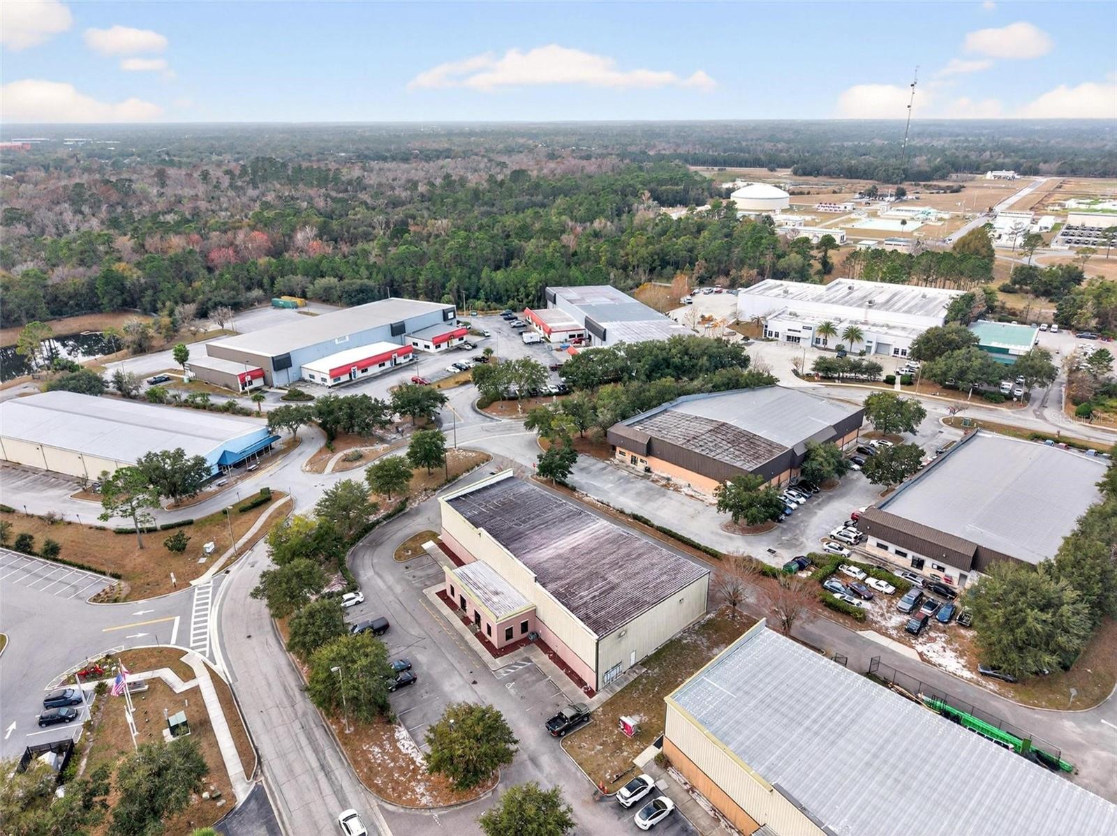 Listing photo id 41 for 551 Econ Circle