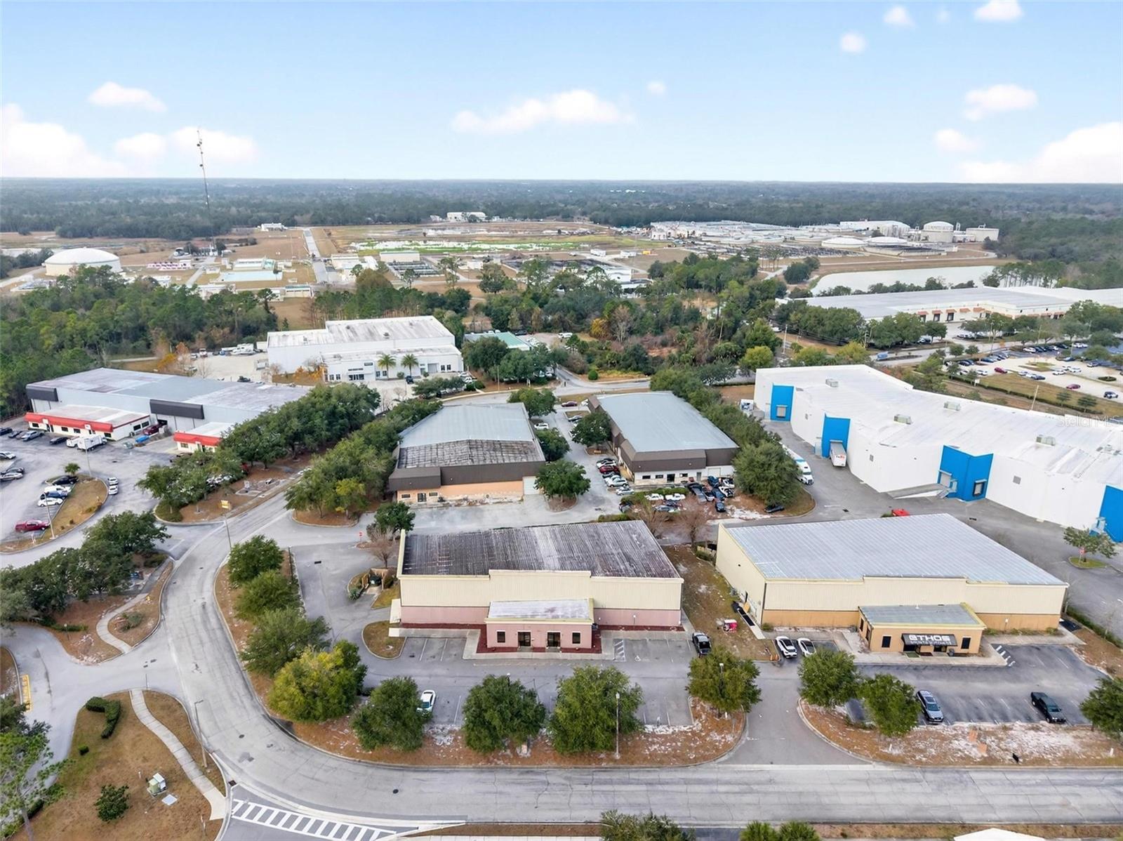 Listing photo id 43 for 551 Econ Circle