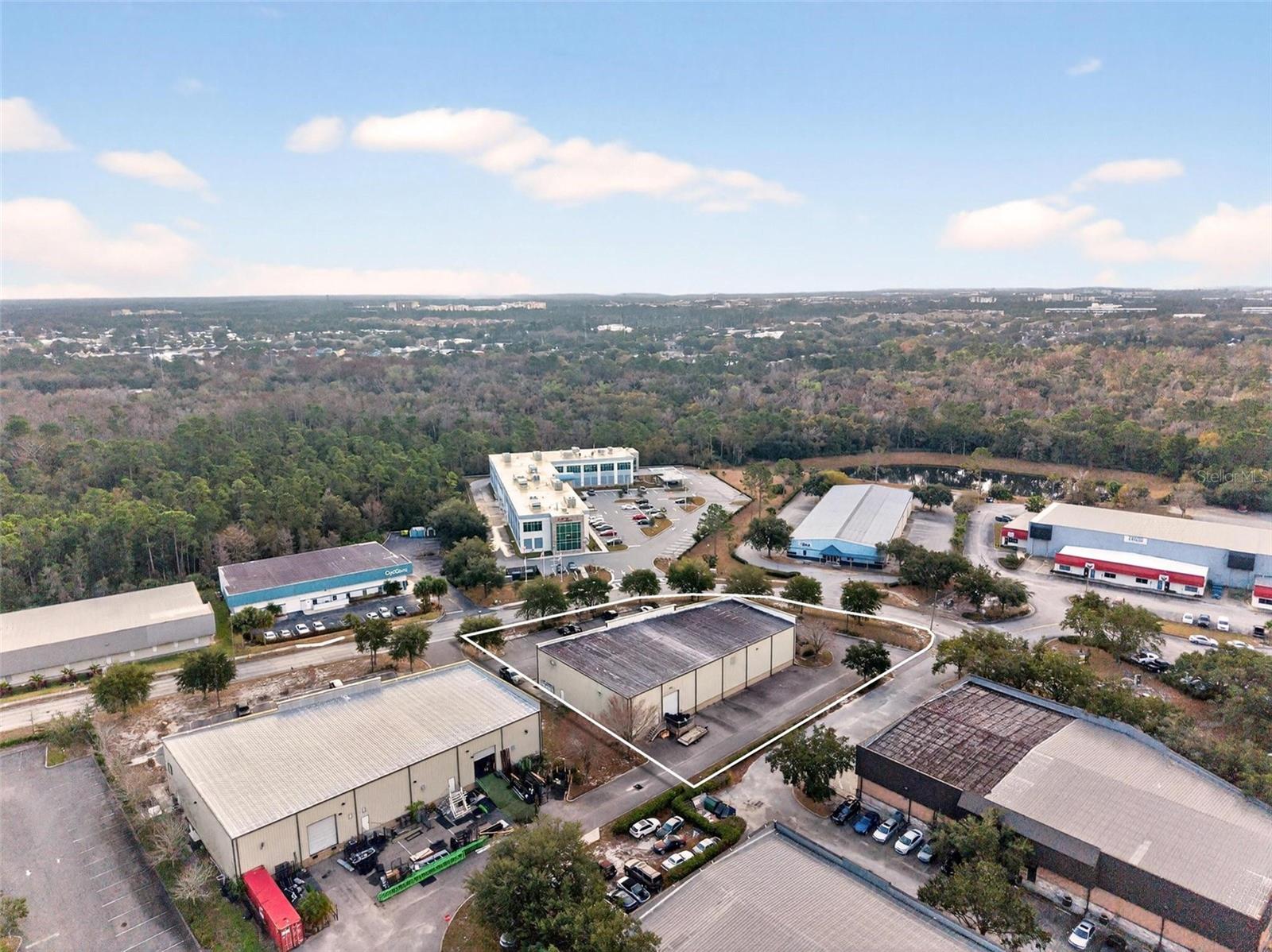 Listing photo id 54 for 551 Econ Circle