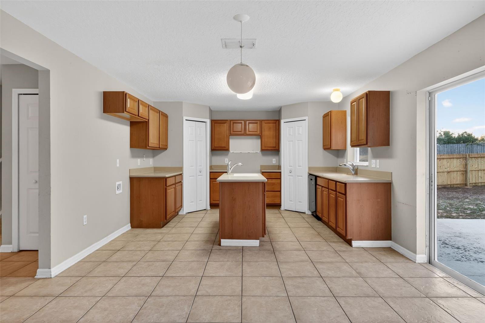 Image 19 of 31 For 831 Marietta Lane