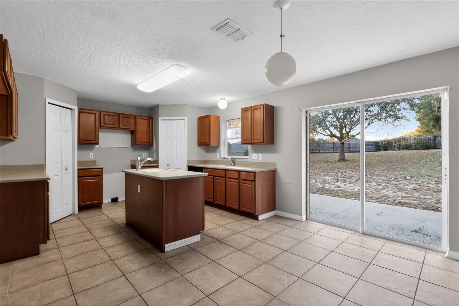 Image 21 of 31 For 831 Marietta Lane