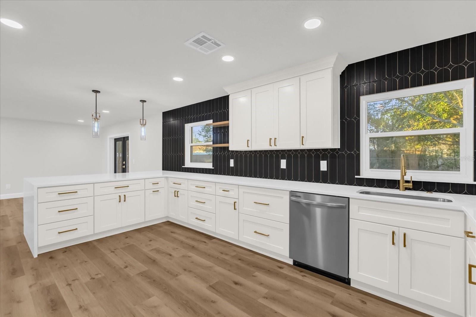 Image 10 of 36 For 1101 Galgano Avenue