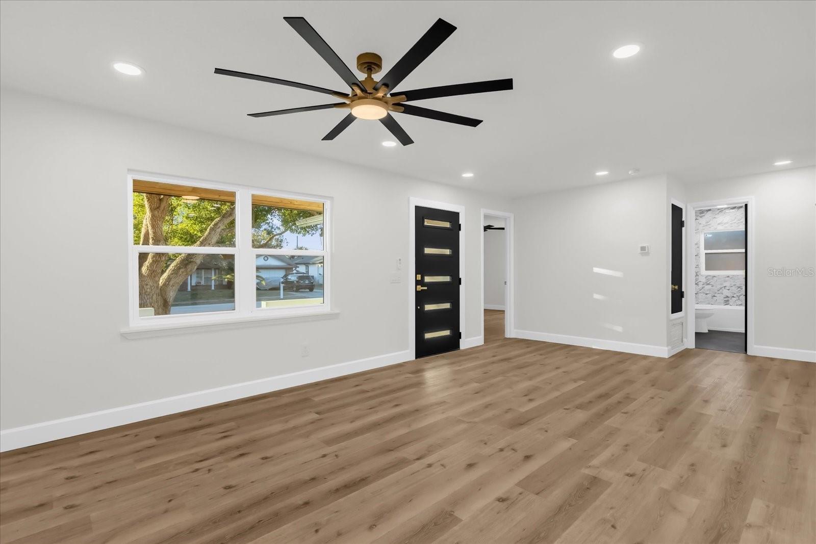 Image 14 of 36 For 1101 Galgano Avenue