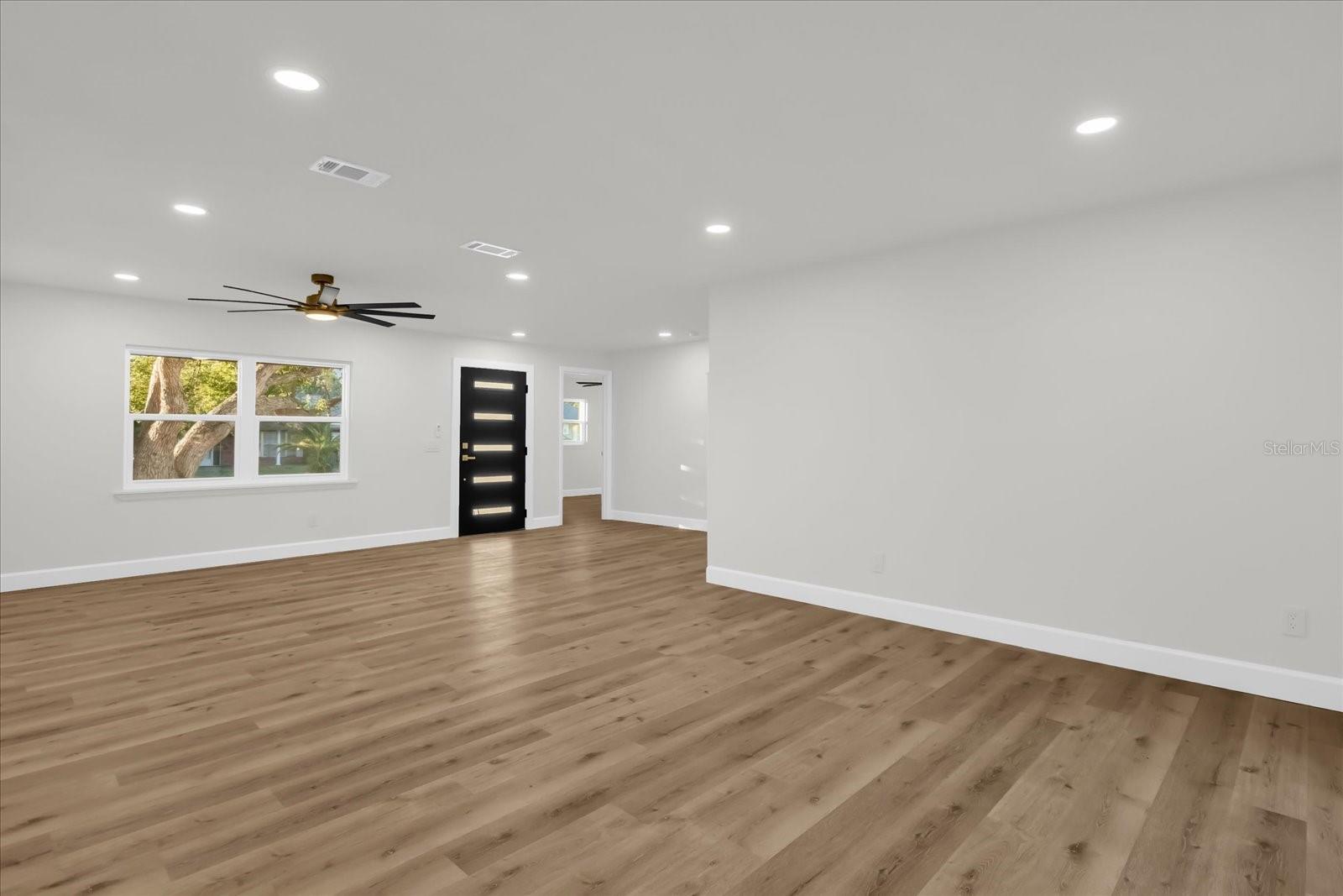 Image 15 of 36 For 1101 Galgano Avenue