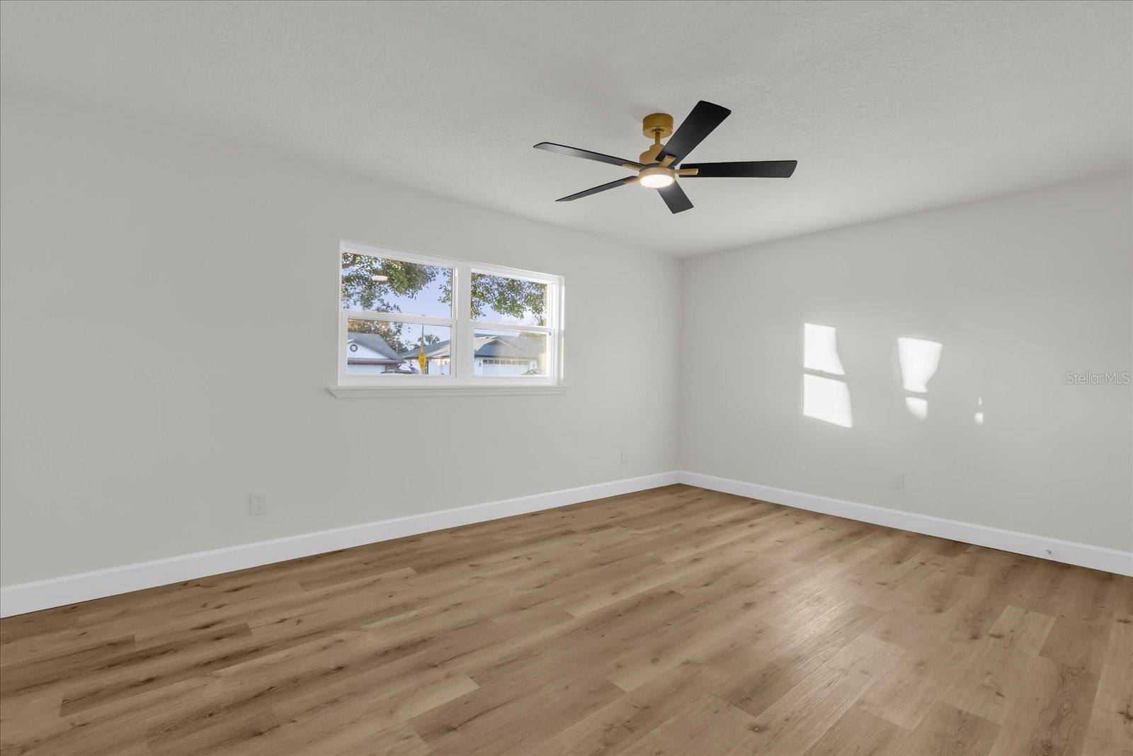 Image 16 of 36 For 1101 Galgano Avenue