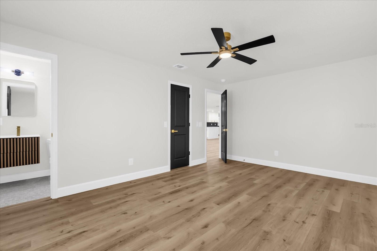 Image 18 of 36 For 1101 Galgano Avenue