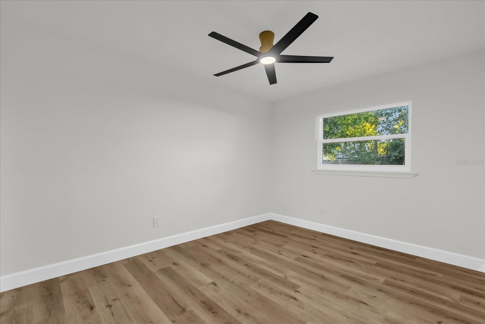 Image 22 of 36 For 1101 Galgano Avenue