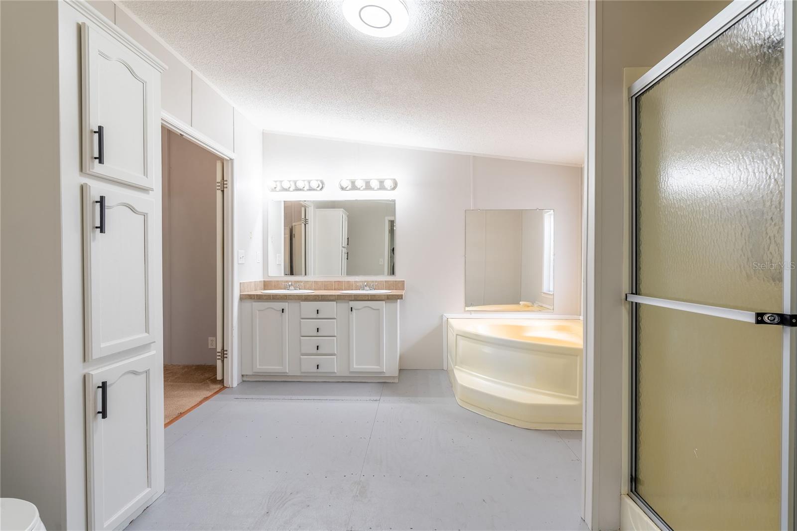 Image 19 of 37 For 13811 County Road 109d