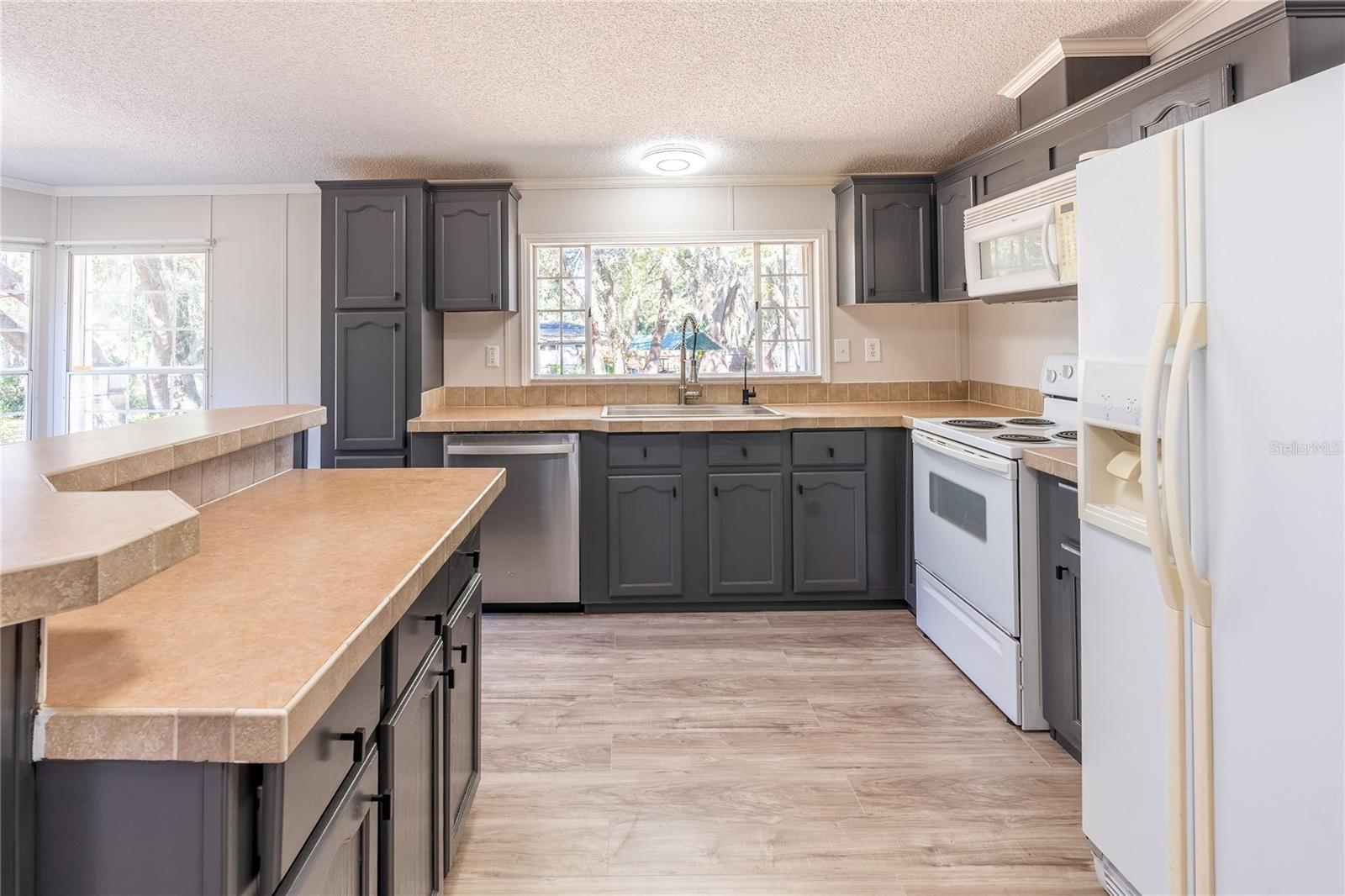 Image 9 of 37 For 13811 County Road 109d