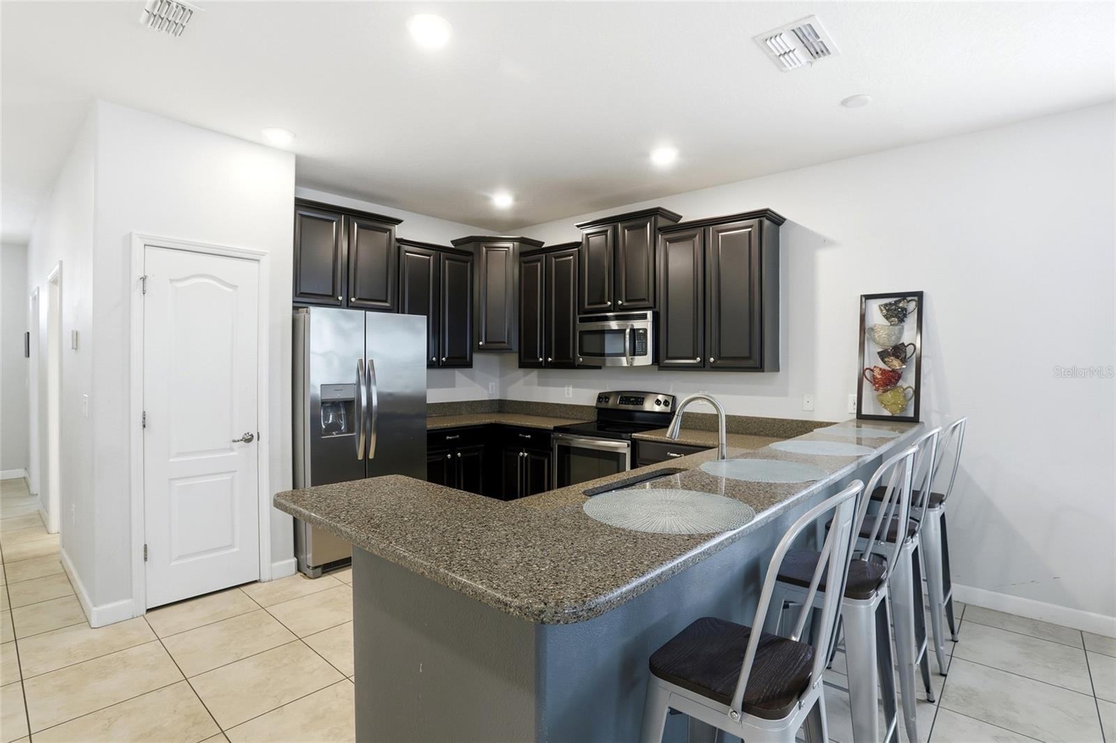 Image 4 of 60 For 9039 Shadow Mountain Street