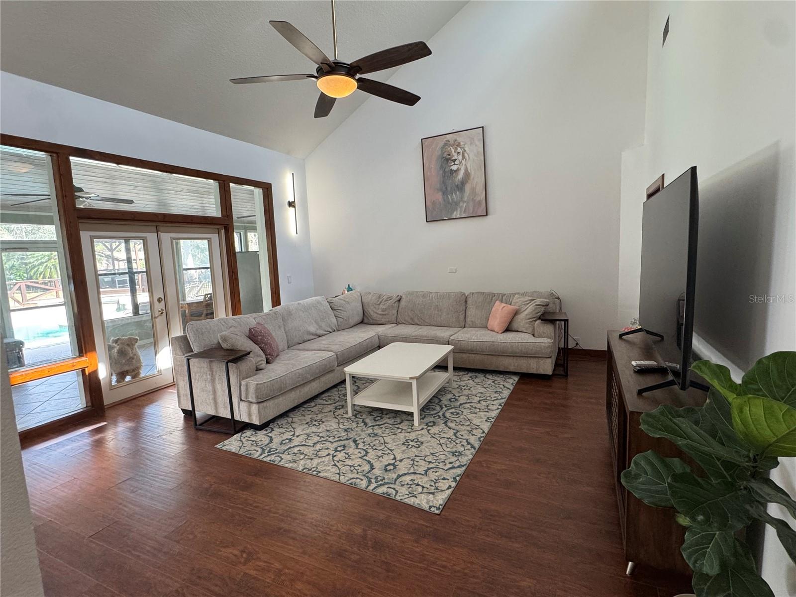 Image 11 of 37 For 120 Bahama Road