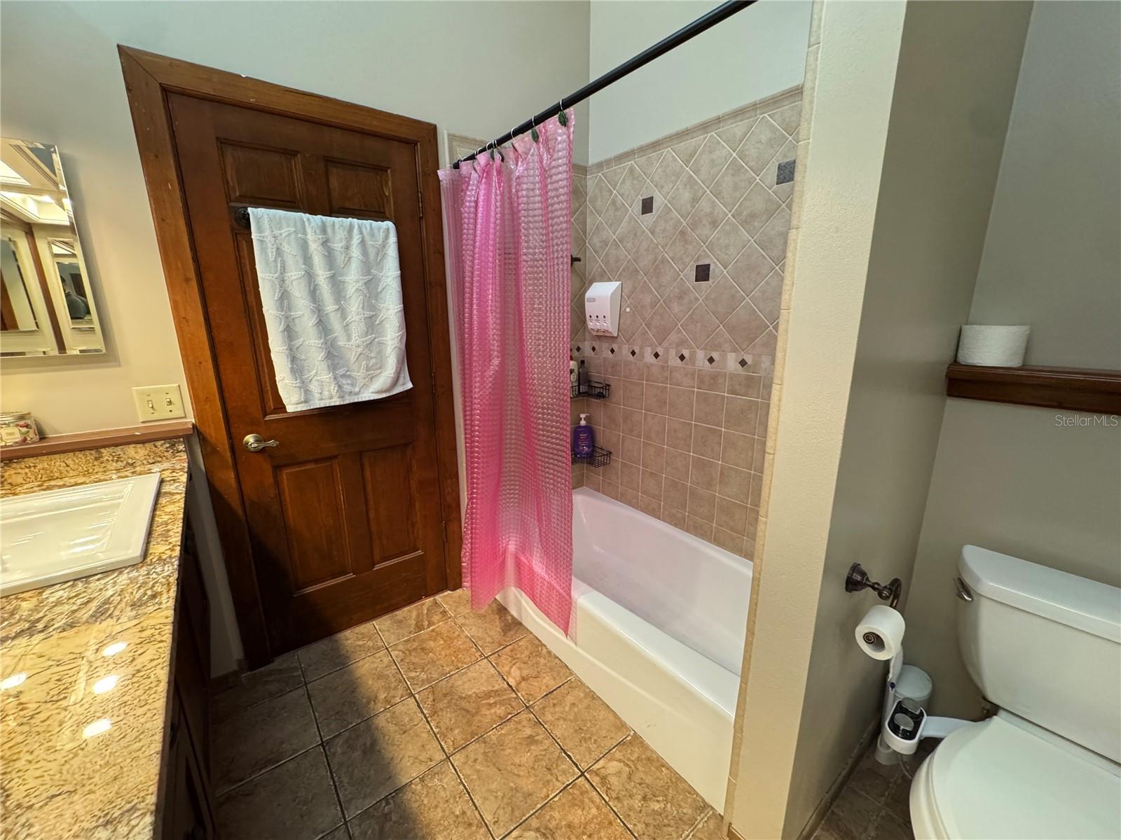 Image 18 of 37 For 120 Bahama Road