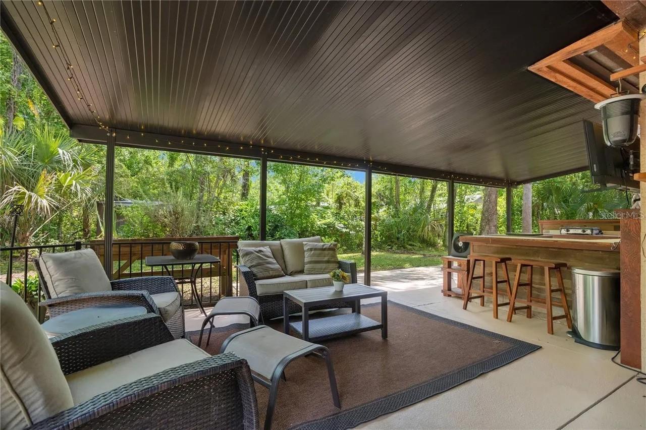 Image 25 of 37 For 120 Bahama Road