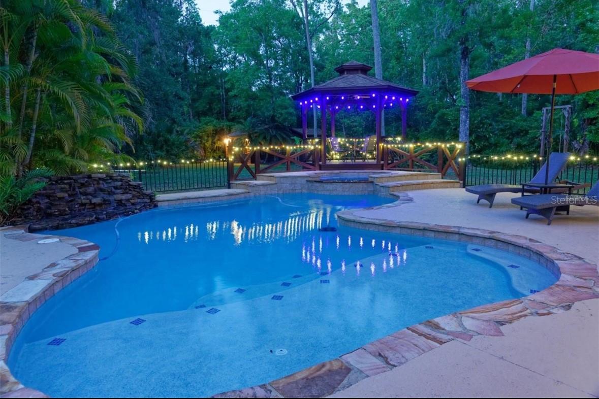 Image 27 of 37 For 120 Bahama Road